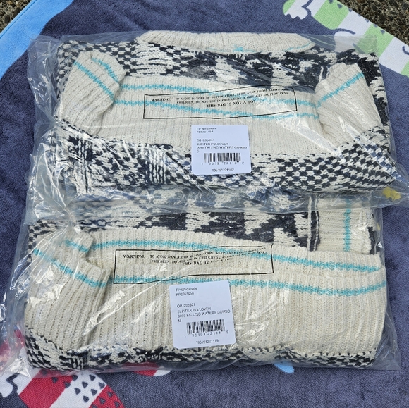 Free People Jupiter Pullover Turtleneck Sweater Falling Waters Combo Sm Md NWT - Picture 4 of 16